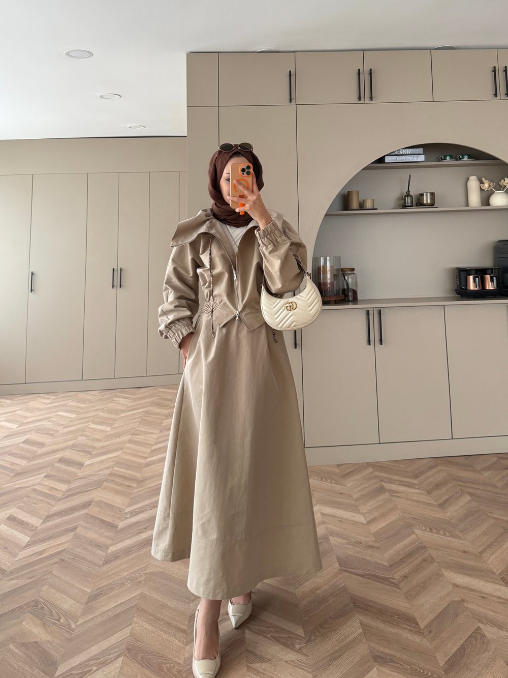 Shirin Etekli Takım Bej (2013)