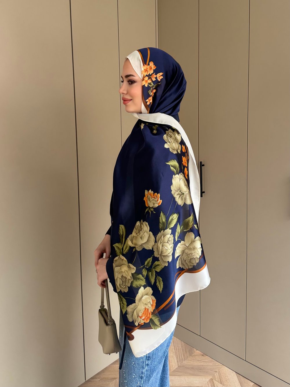 Yasemin Desen Şal Lacivert