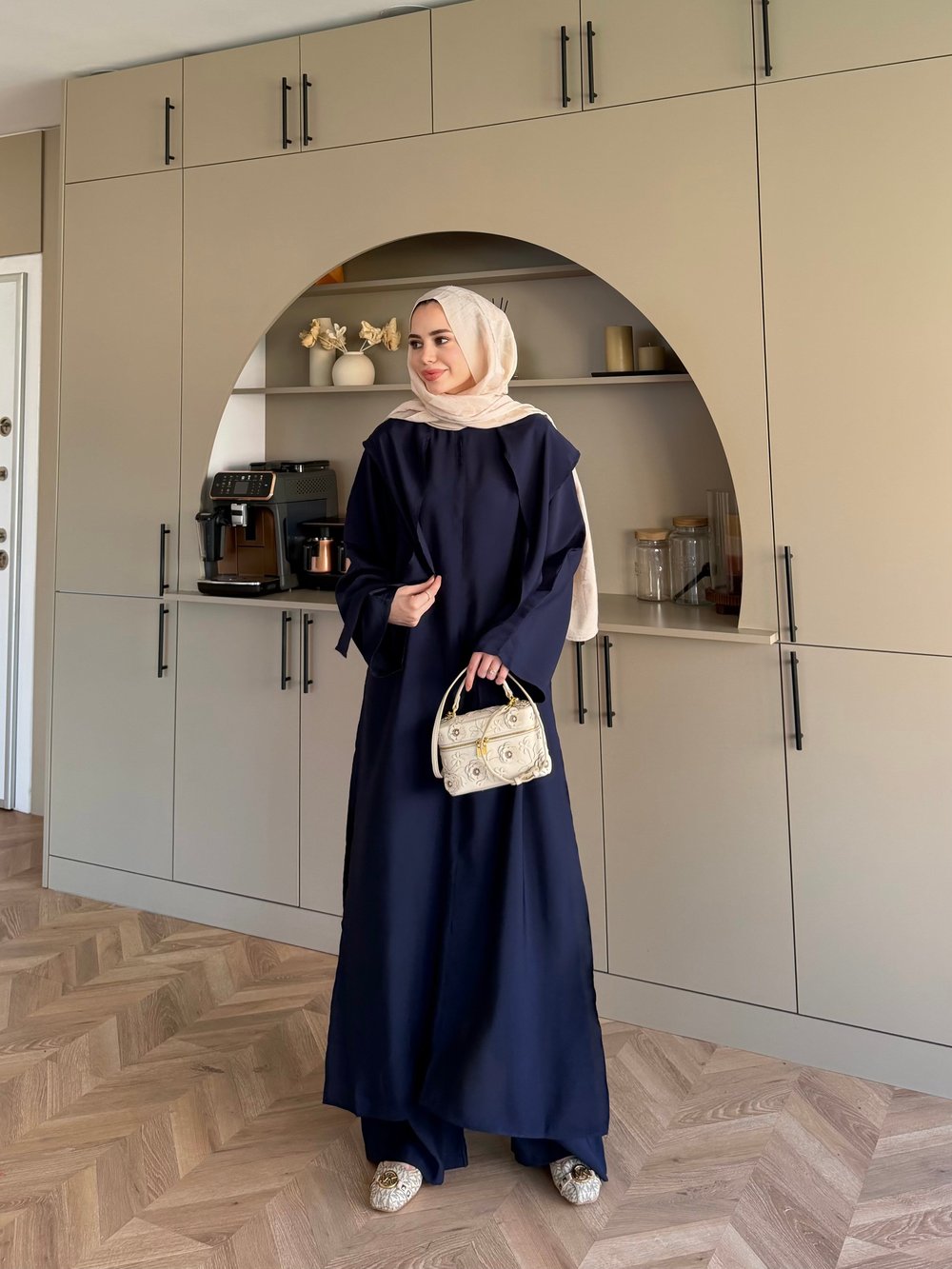 Zyra Omuz Şallı Yırtmaçlı Takım Lacivert (2361)