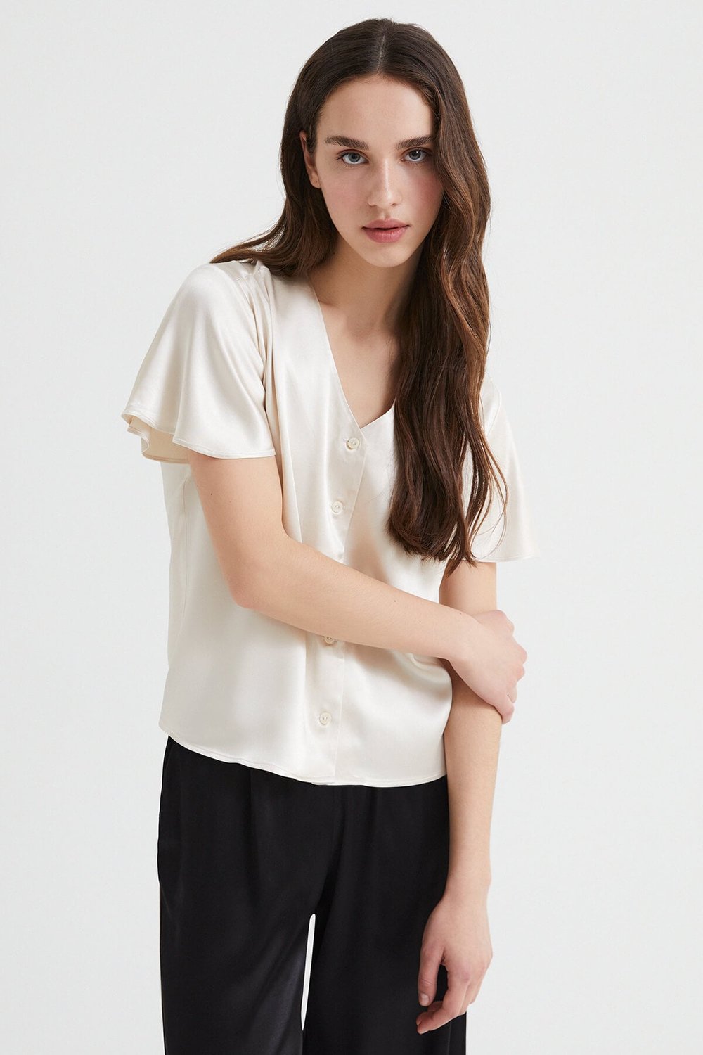 Ekru V Yaka Saten Bluz