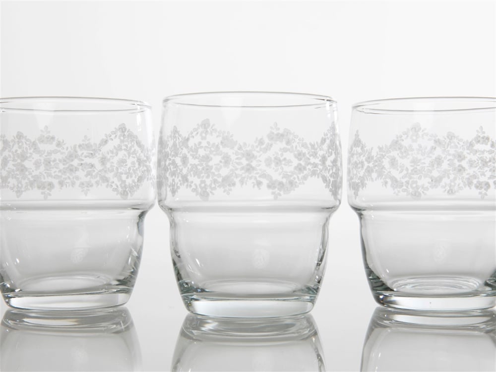 Clayton Glass  Cu 3  CUP White