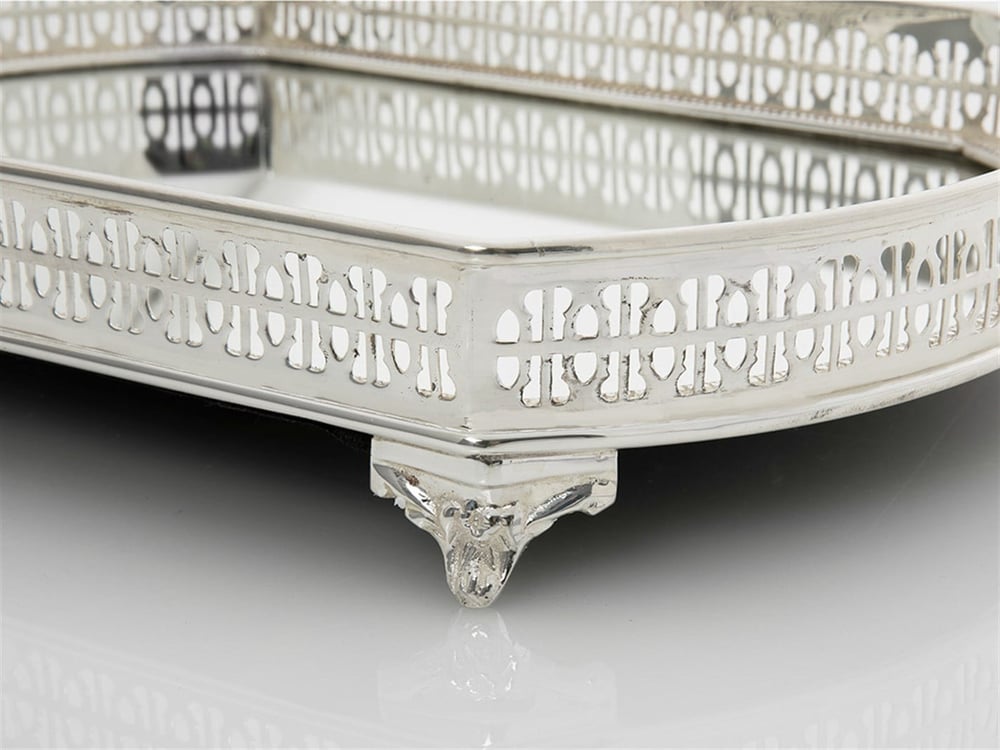 Elegant Placat cu argint  TAVĂ 32x22 cm Argint.