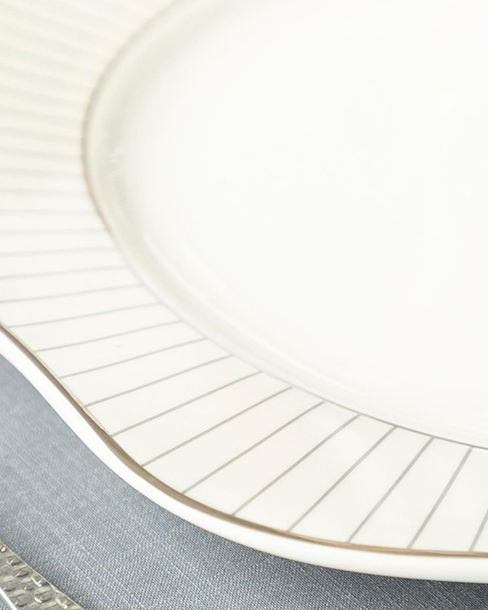 Grace New Bone Underplate 31 cm White-Gray