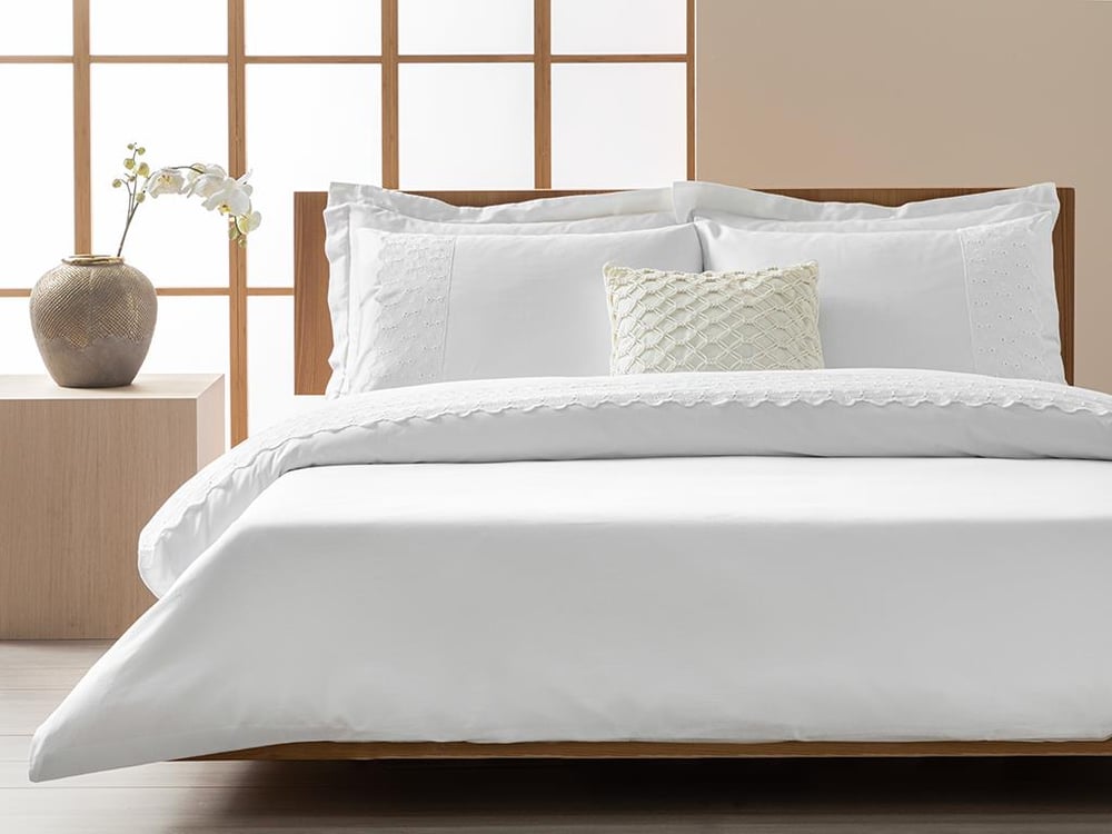  Lenjerie de pat completă, king size, Laris, Bumbac Satinat Cu broderie, 240x260 cm/ 260x280 cm/ 50x70 cm, Alb