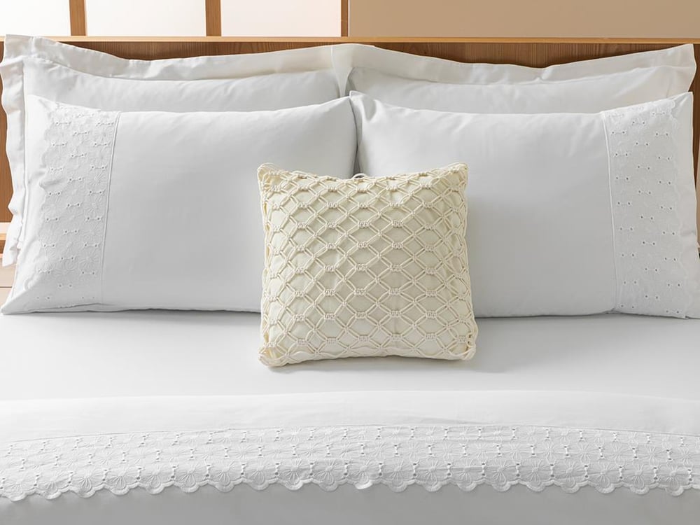  Lenjerie de pat completă, king size, Laris, Bumbac Satinat Cu broderie, 240x260 cm/ 260x280 cm/ 50x70 cm, Alb