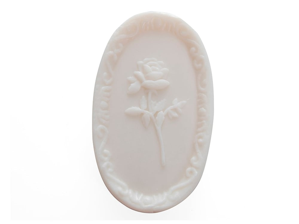 Magie neagră Cu Motiv De Trandafiri Săpun 110 gr Alb