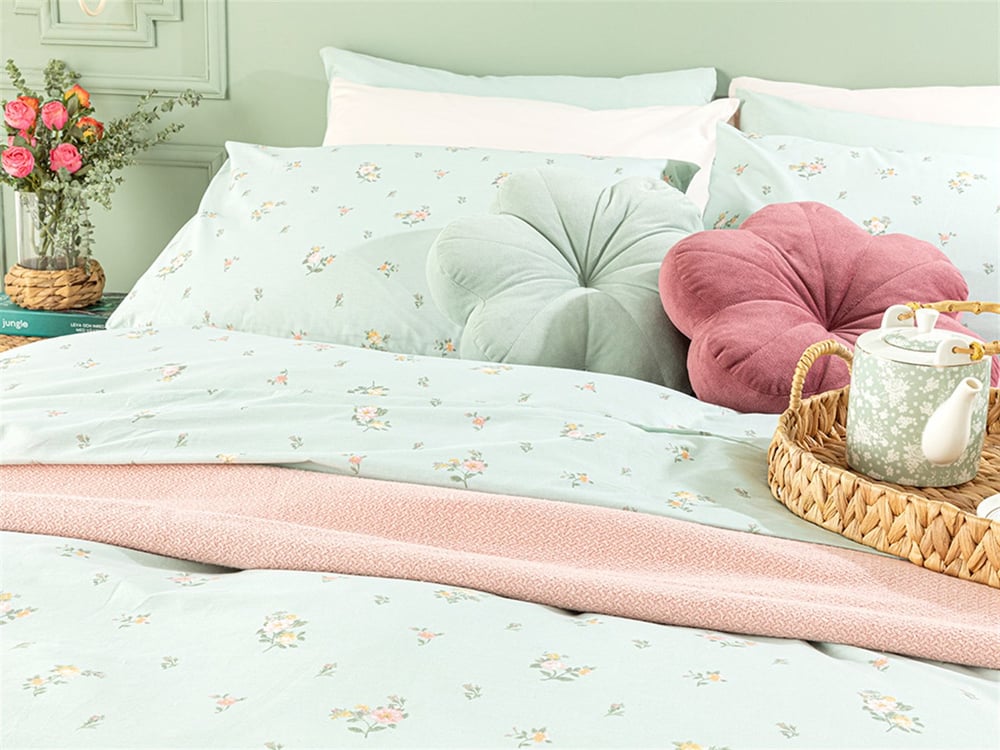 Pretty Flowers Cu Bumbac King Size Set Lenjerie De Pat 240x220 cm Seledon Deschis