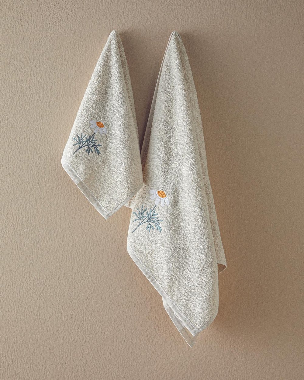 Set 2 prosoape, Daisy Garden, bumbac, 50x80+30x45 cm, bej