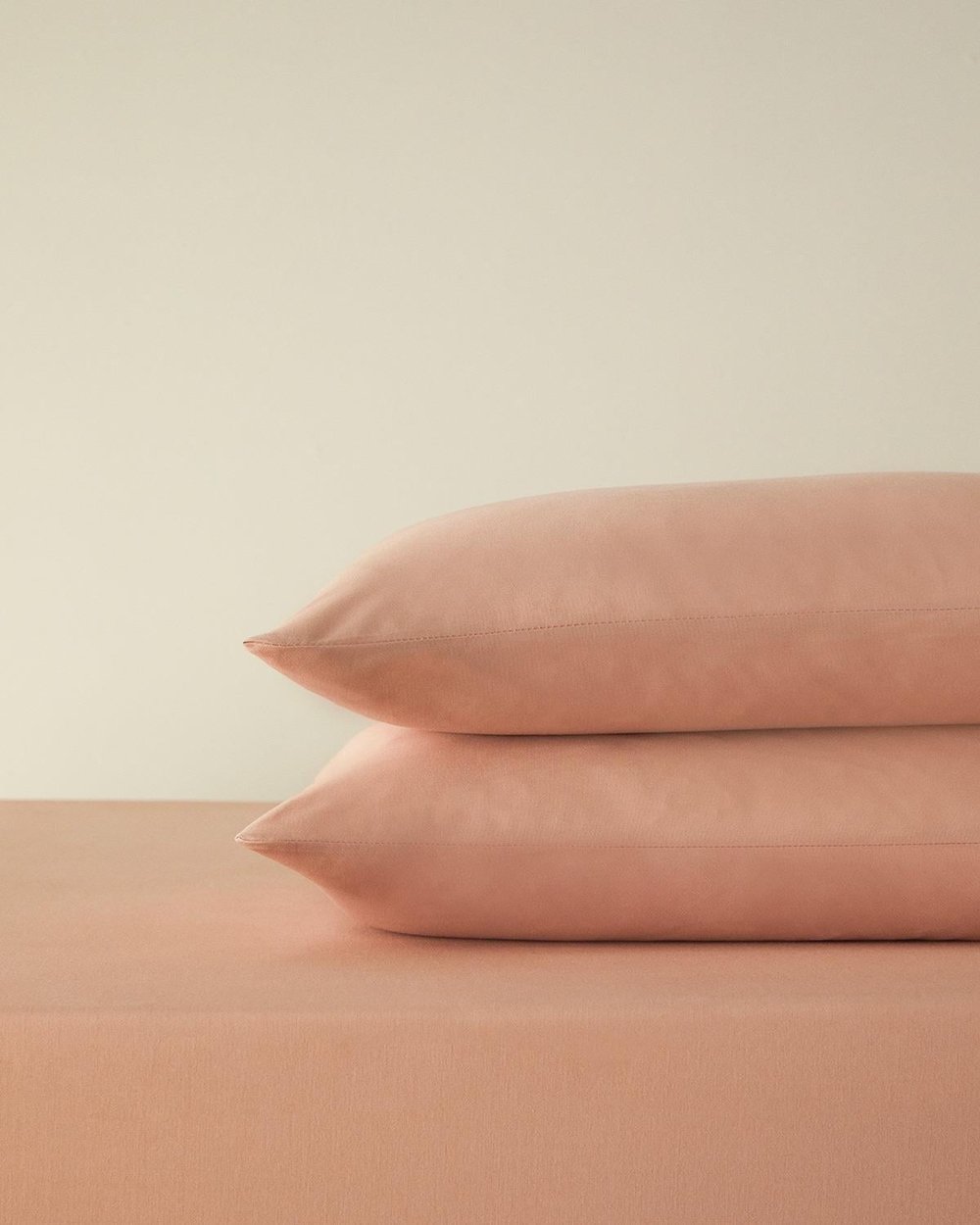 Set cearceaf cu elastic si fete de perna, pat dublu, Novella, bumbac-viscoza, 160x200 cm, roz prafuit