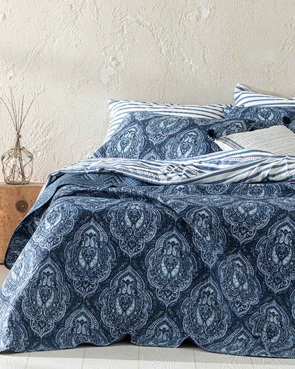 Set cuvertură pat cu fețe de pernă, pentru două persoane, Deep Damask, poliester, 200x220 cm, bleumarin