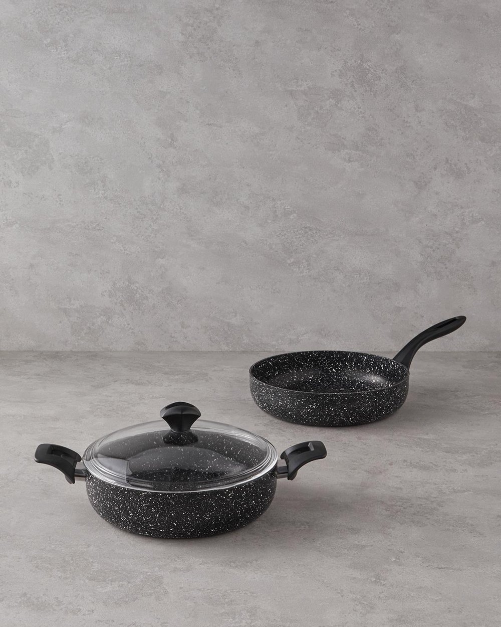 Set vase de gatit, 5 buc, Granada, aluminiu, 20-26-26 cm, negru