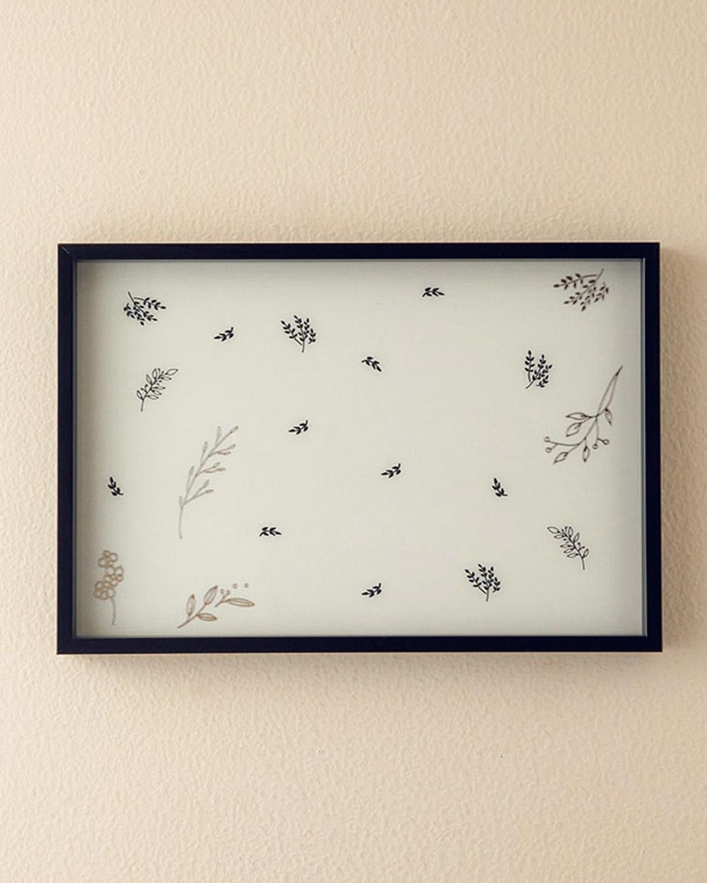 înflorit  PLATOU DECORATIV 31x46 cm Negru.