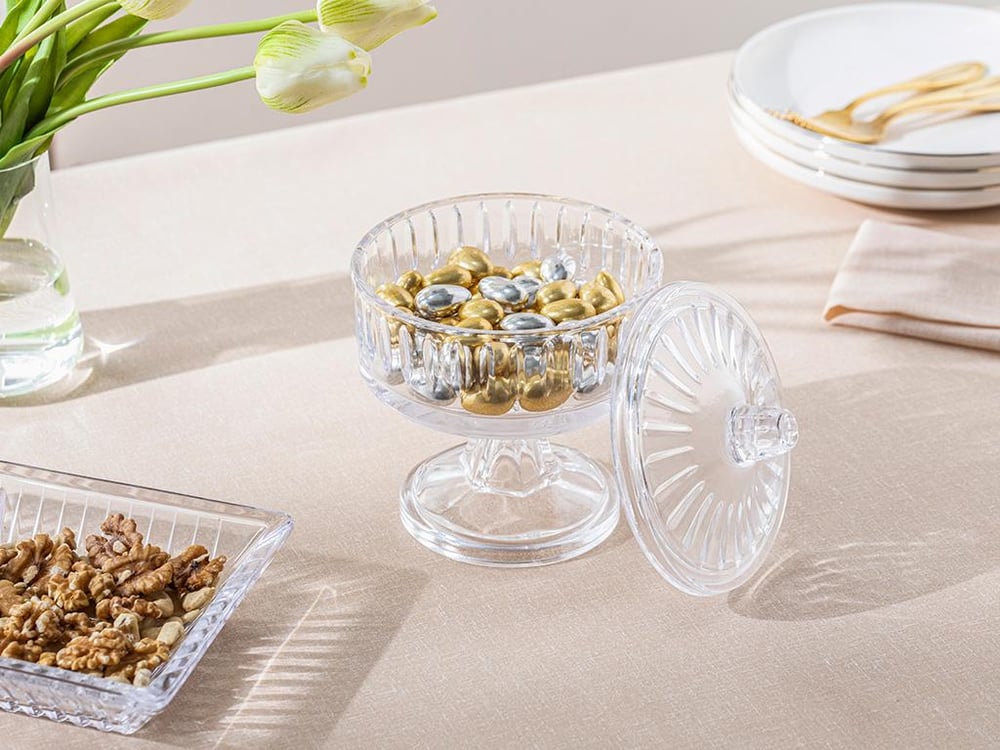 Tiara Glass With Legs Serving Ware 14x16,5 cm Transparent