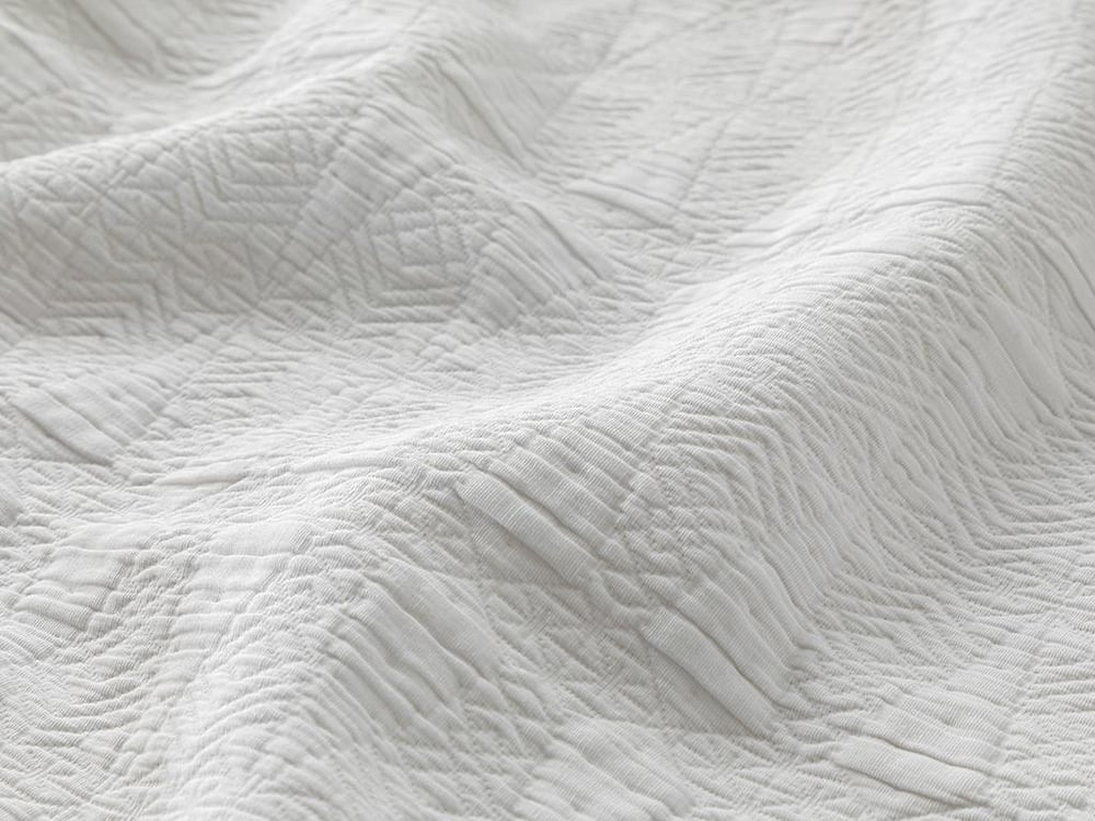 Set cuvertură pat cu fețe de pernă, King size, Triangle, jacquard-bumbac-poliester, 280x250 cm, alb