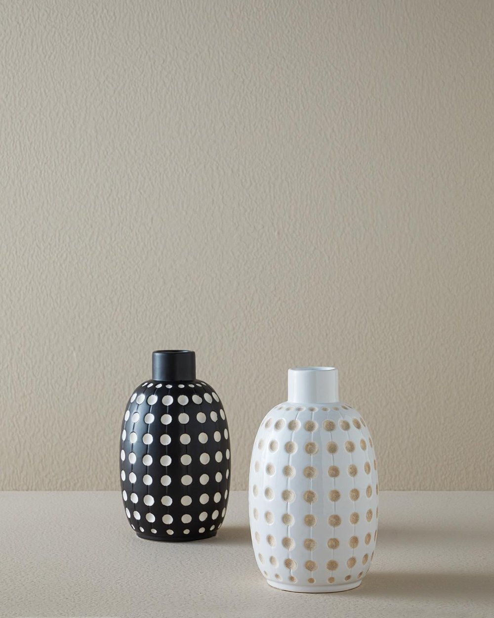 Spotty Dolomite Vase White