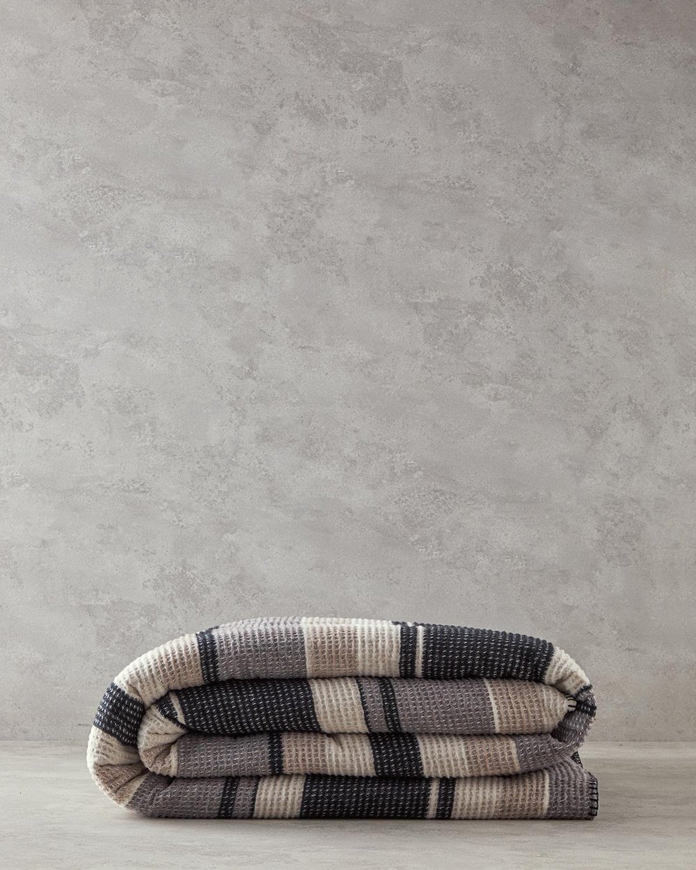 Striped Four Seasons For One Person Blanket 150x200 cm Anthracite