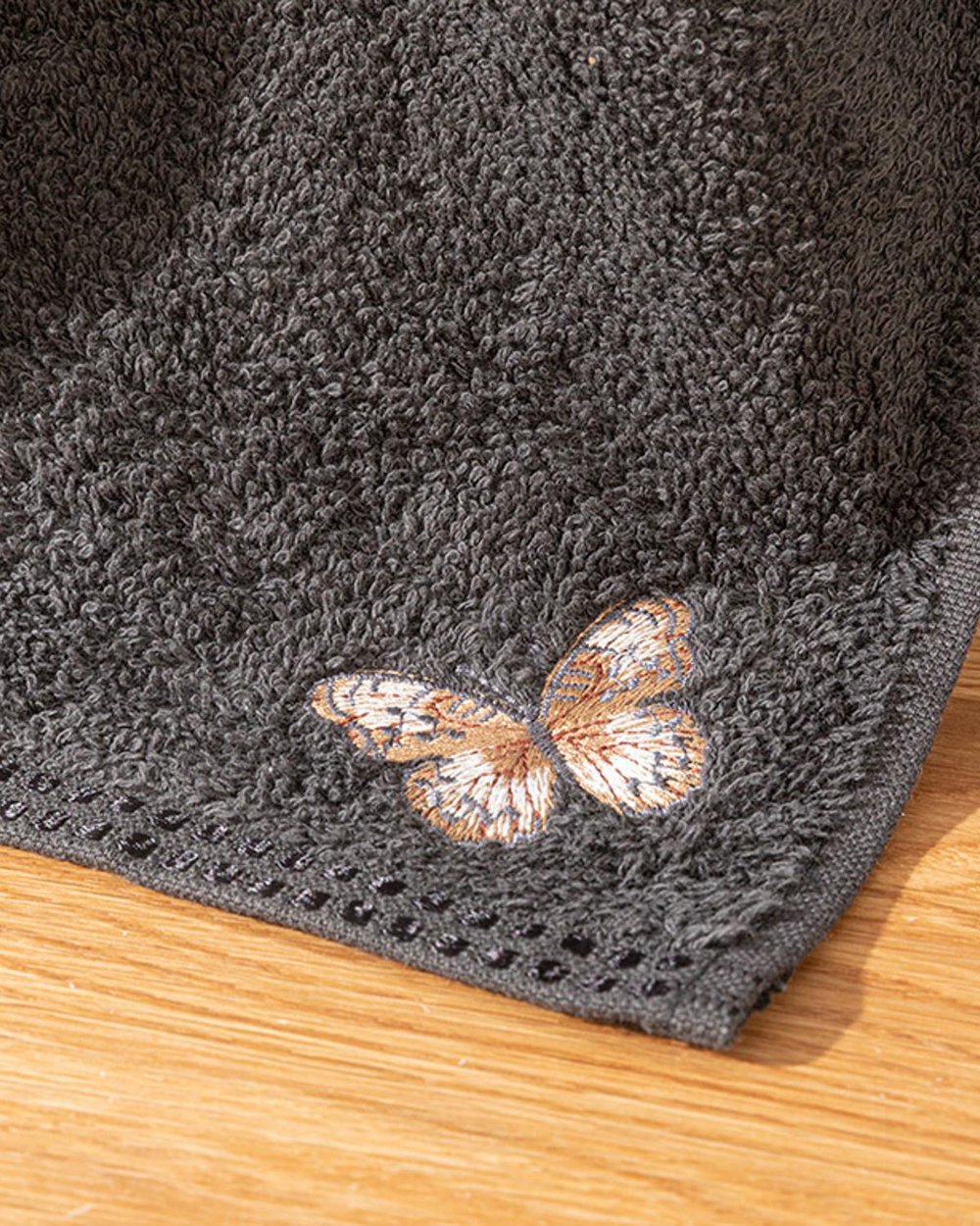 Butterfly Love Кърпа За Ръце С бродерия 30x45 см Антрацит