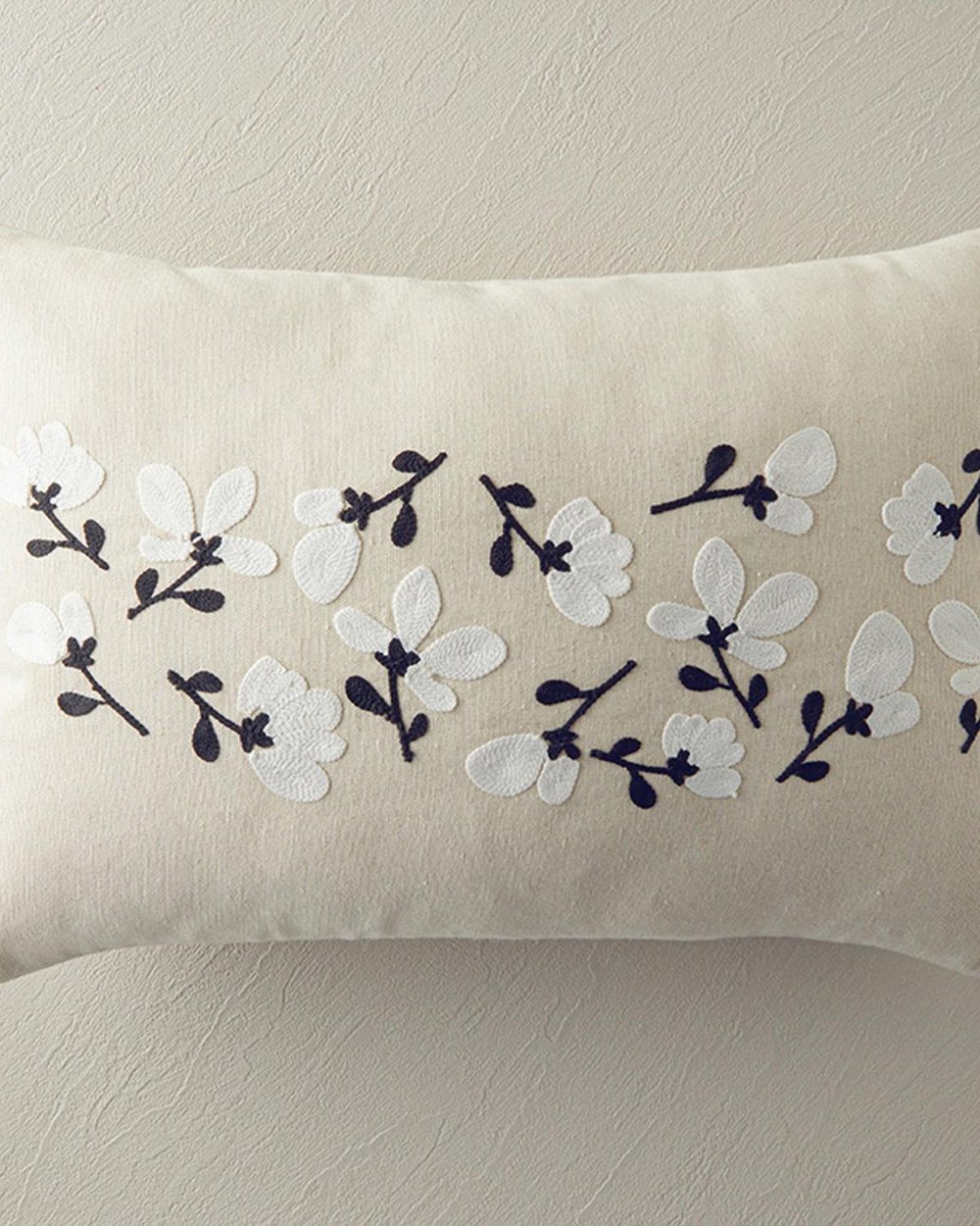 Dora Decorative Cushion Black - White