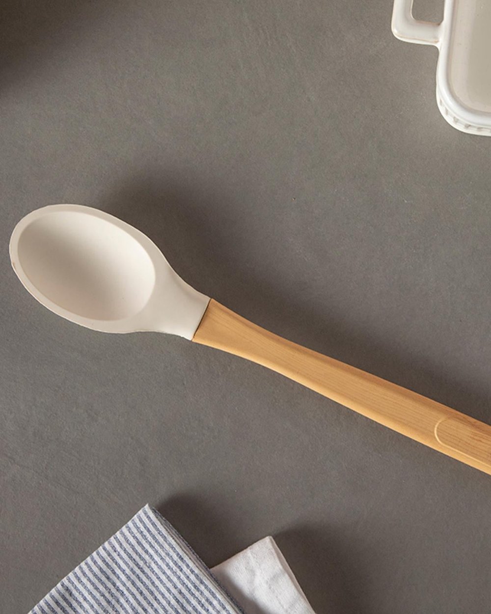 Eddy Silicon Service Spoon 29 cm Light Beige