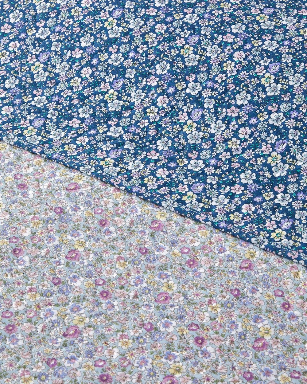 Floral Heaven Покривка За Легло Комплект Двоен Размер, Solid Очила За Сън, Селедон, 200 X 220 Cm