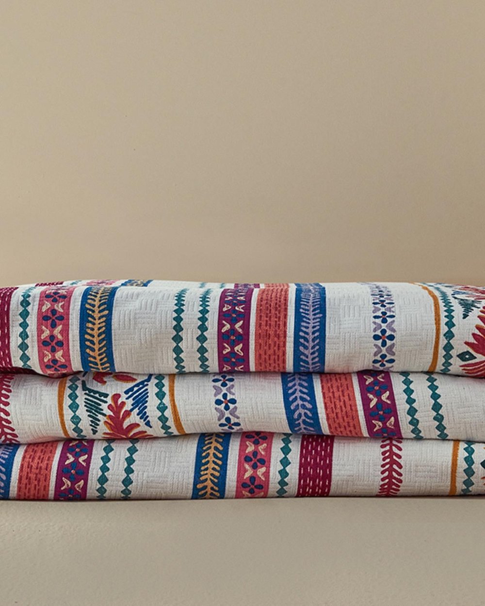 Folk Lines Одеяло Пике Кралски размер С щампа 240x220 см Тъмнорозов