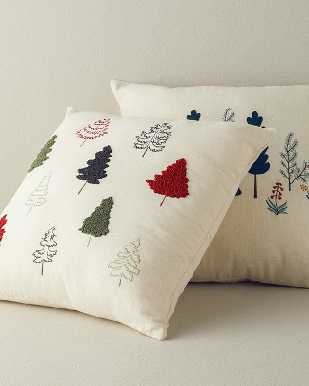 Magical trees Калъфка Декоративн Възглавница Бродерия с перфорация 45x45 см Екрю