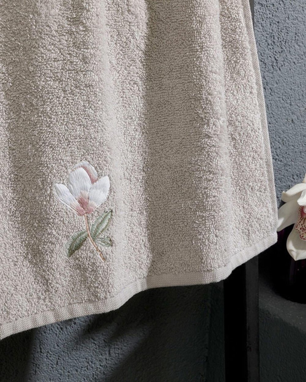 Magnolia Кърпа За Лице С бродерия 50x80 см Светлосив