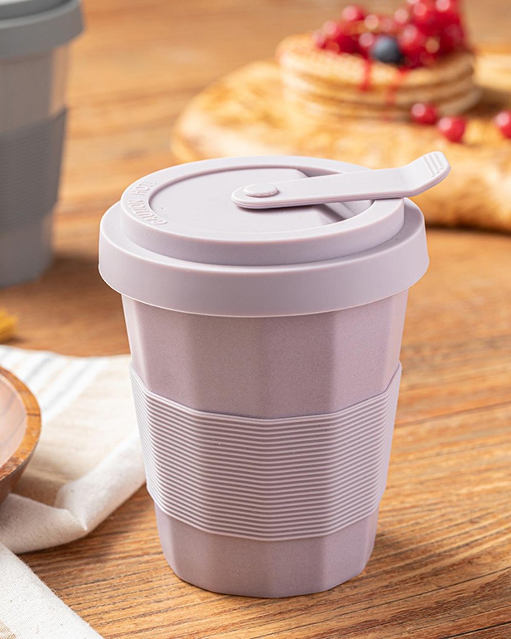 Molto Чаша Със Силиконов Капак, New Bone China, Люляк., 325 Ml