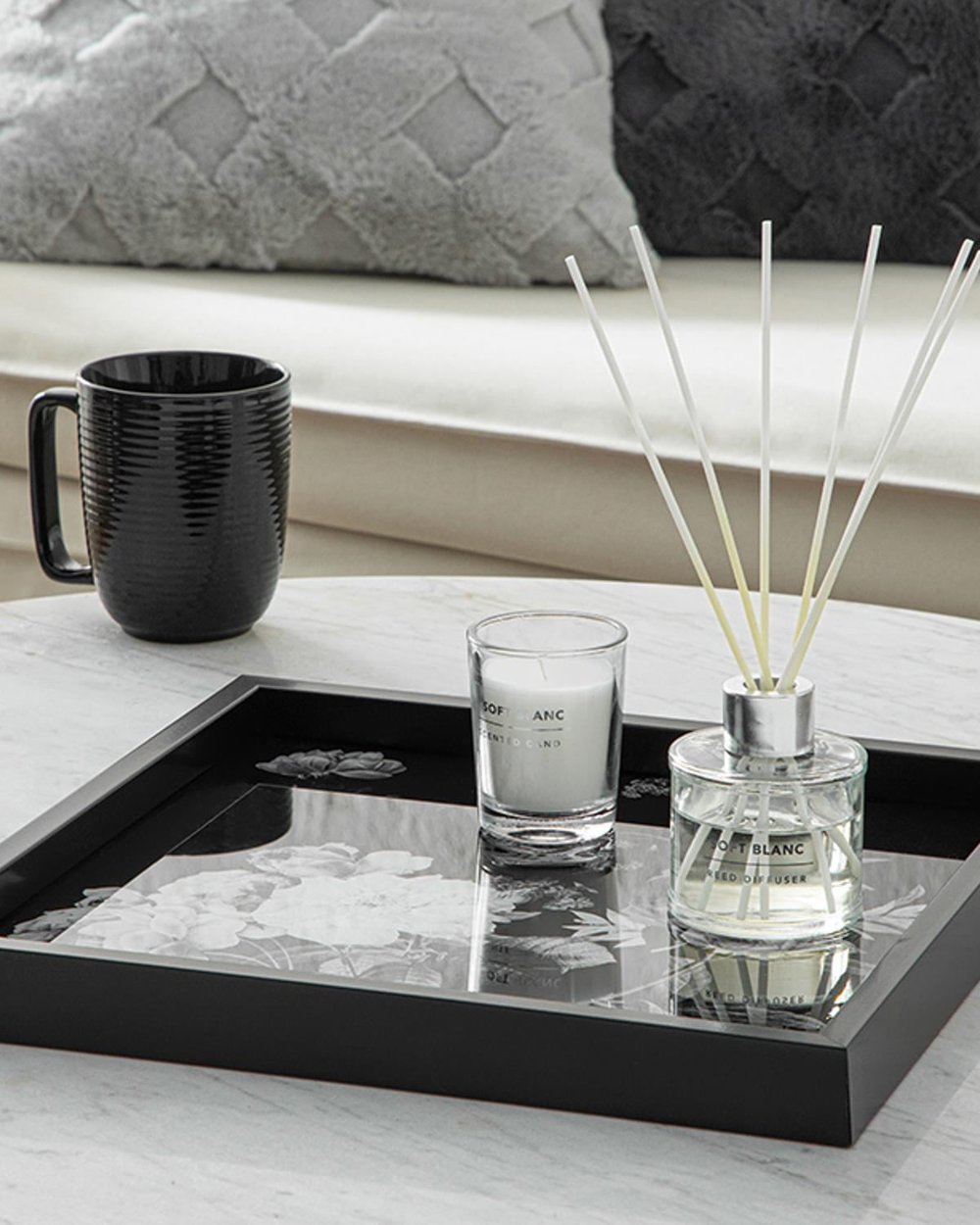 Rose in Black Decorative Tray 35x35 cm Black