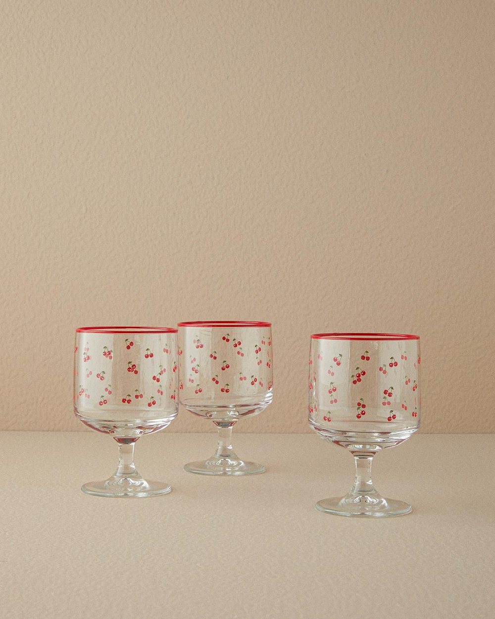 Strawberry Glass 3 pcs Cup 300 ml Red