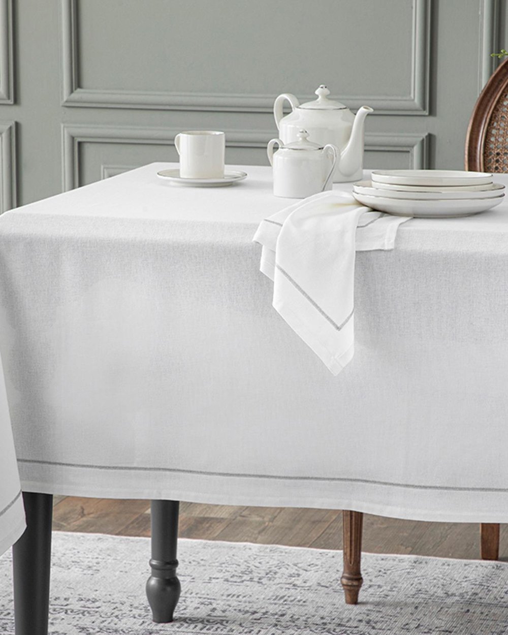 Torino Cotton Table Cloth 150x200 cm Silver.