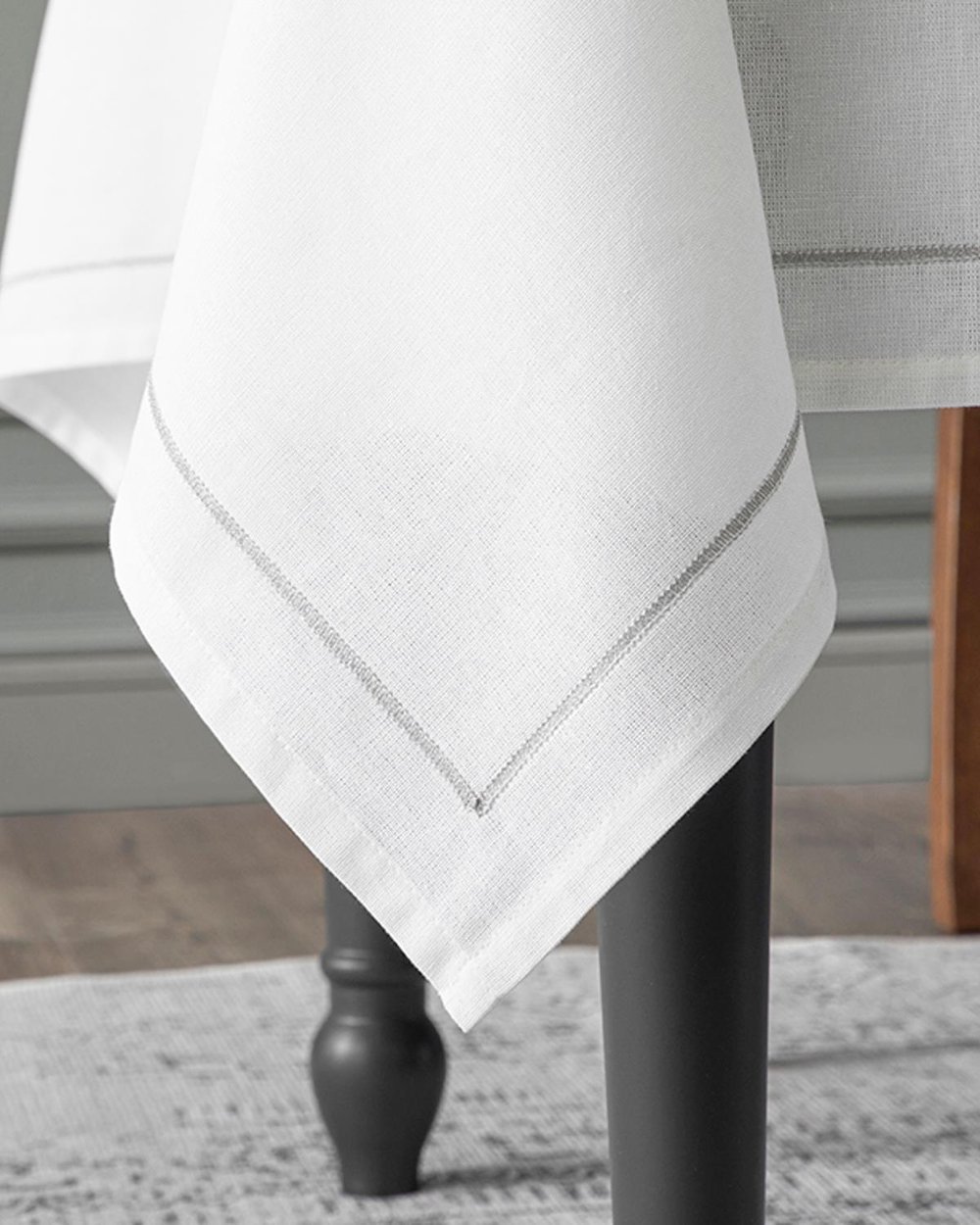 Torino Cotton Table Cloth 150x200 cm Silver.