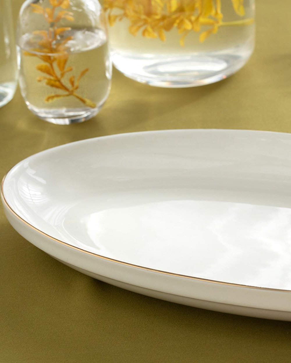 Torino Porcelain Rectangular Plate 30 cm Gold