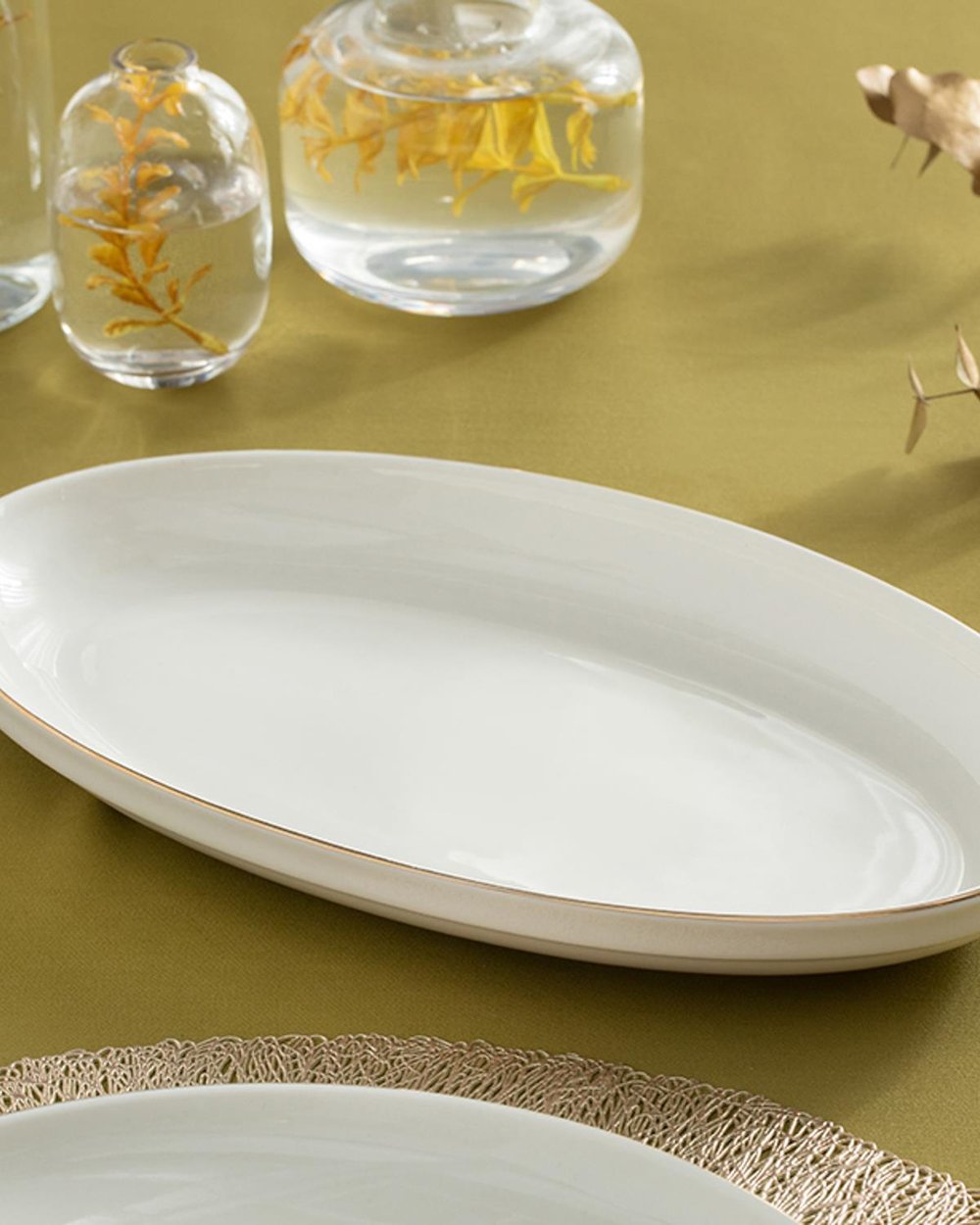 Torino Porcelain Rectangular Plate 30 cm Gold