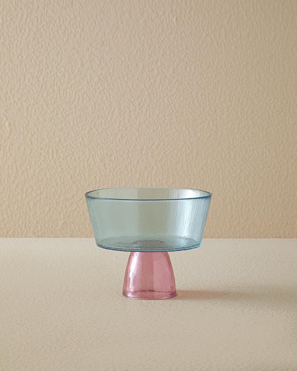 Unique Patch Glass With Legs Presenter 16 cm Blue - Pink