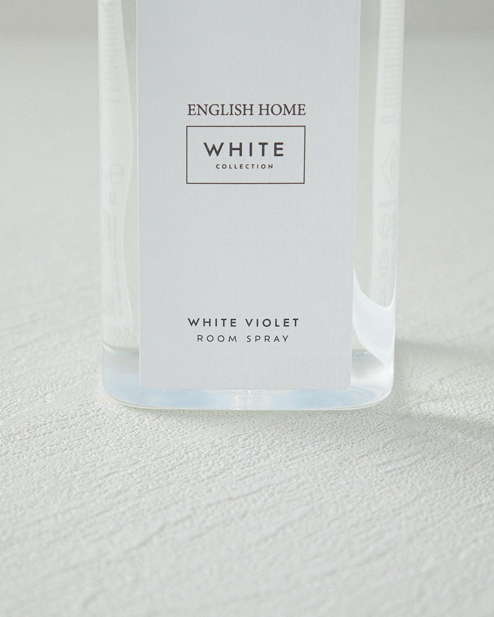 White violet Ароматизатор За Стая 500 мл Бял