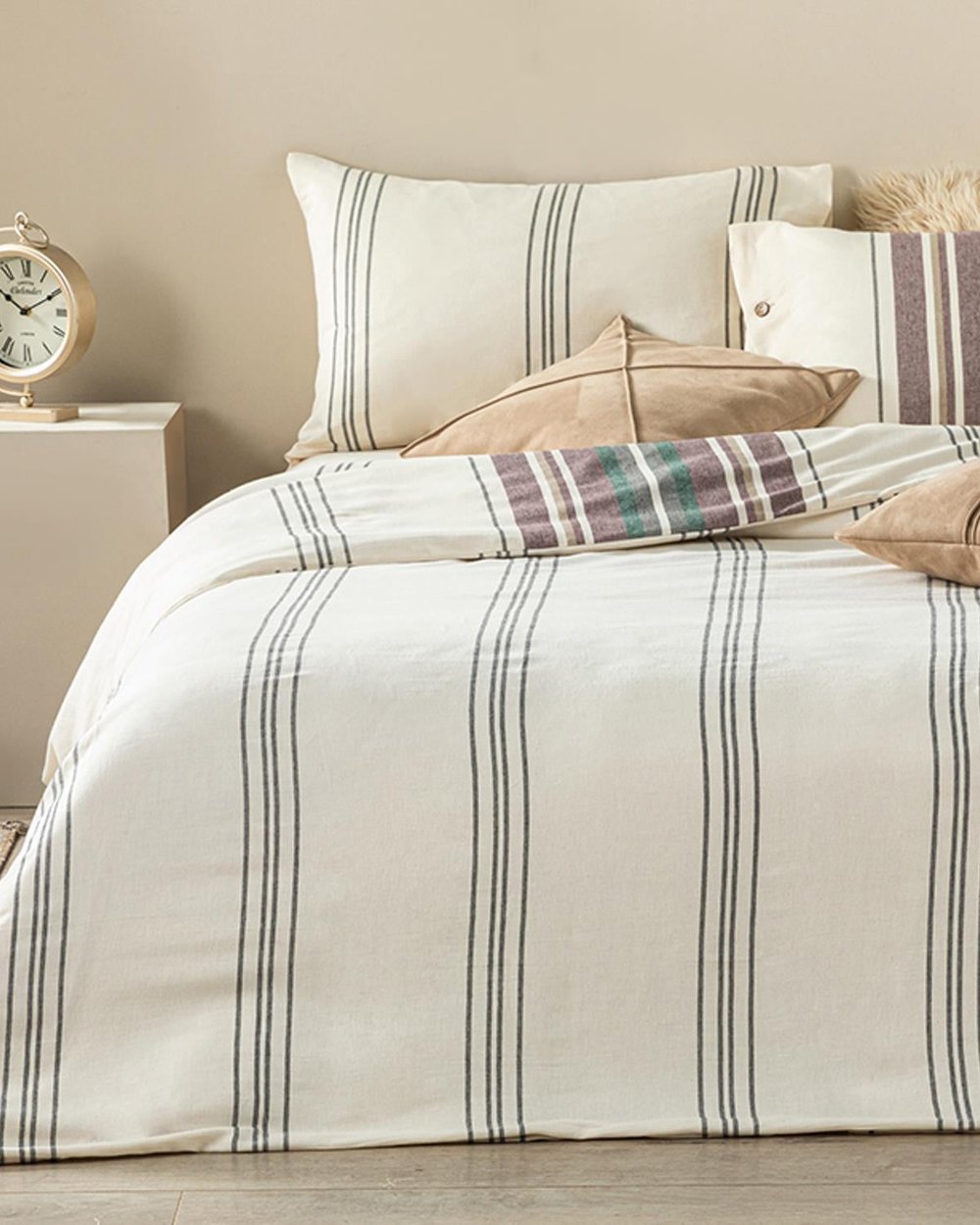 Wooden Natural With Dyed Thread Super King Duvet Cover Set 260x220 cm Maroon