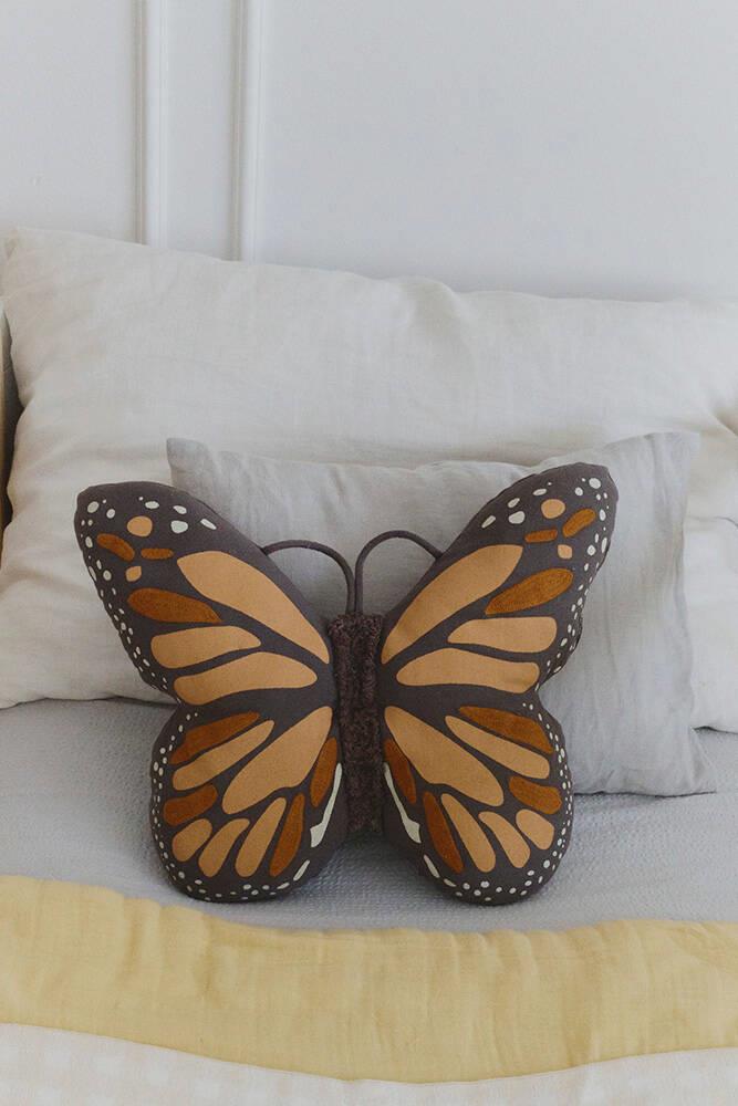 Lorena Canals Yastık, Butterfly