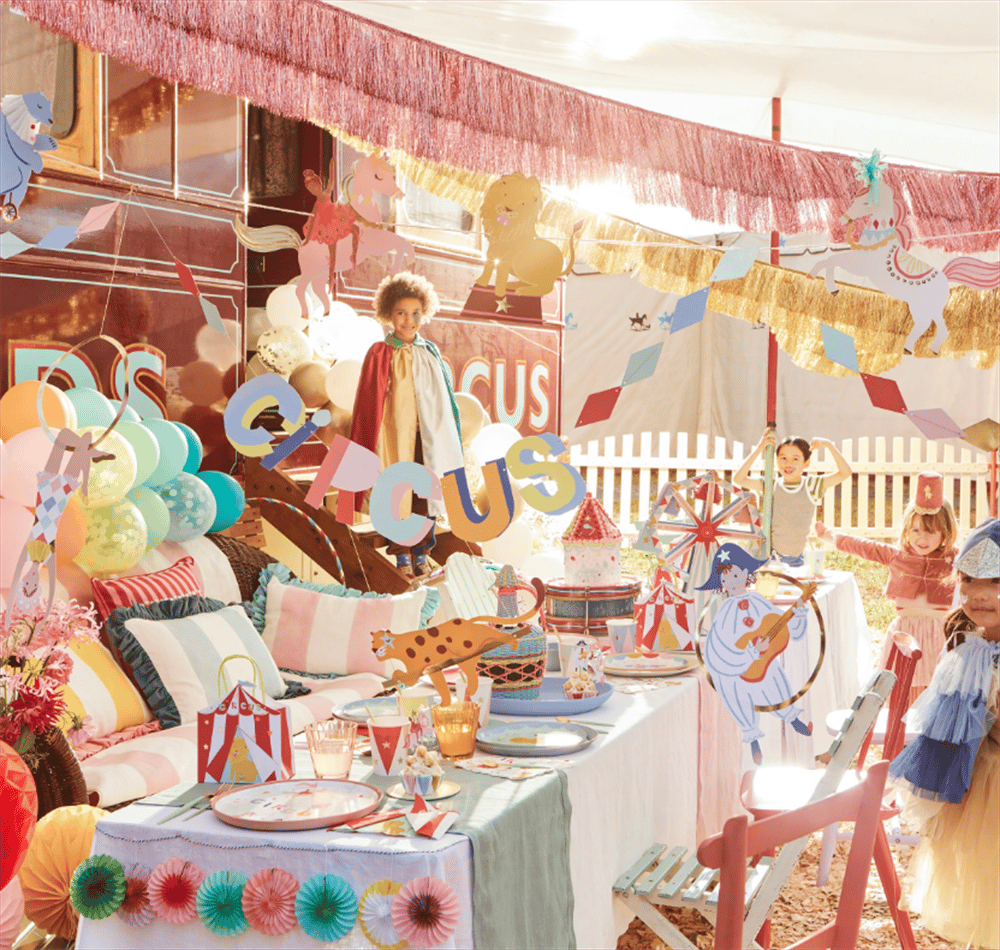 Meri Meri - Circus Garland - Sirk Asılan Süs