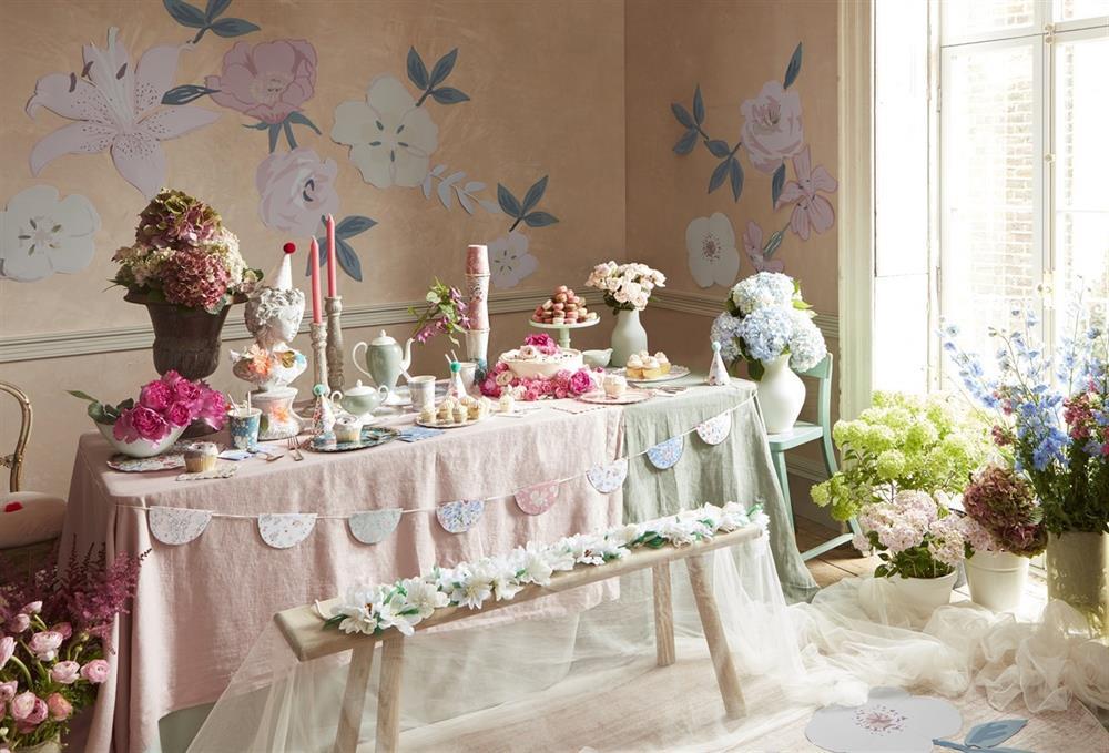 Meri Meri - English Garden Scallop Garland - English Garden Yarım Ay Asılan Süs