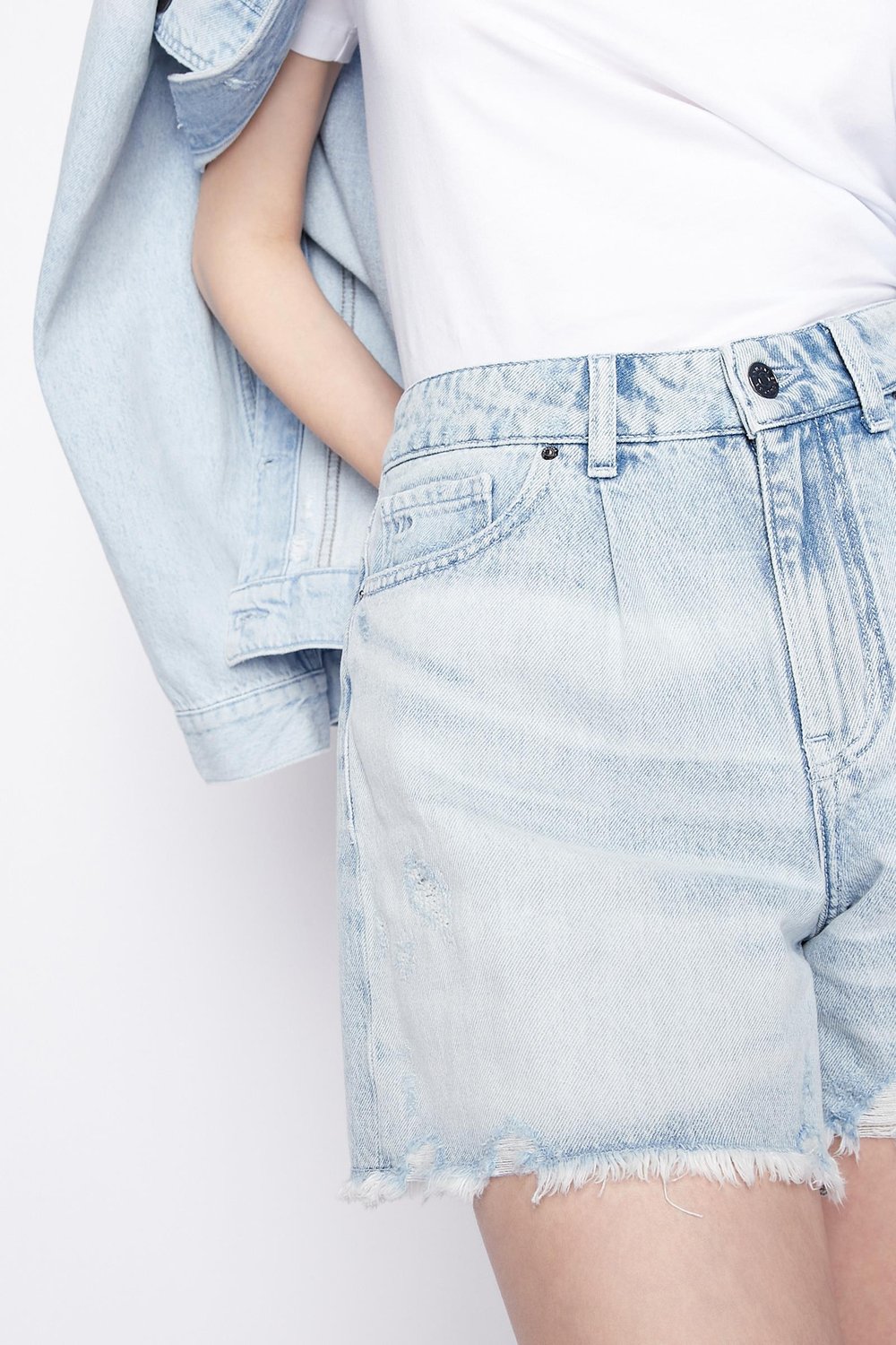 Armani Exchange Kadın Jean Şort