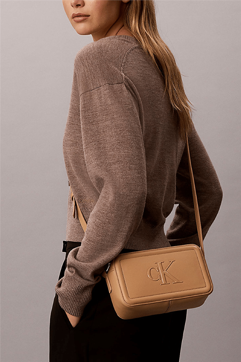 Calvin Klein Bold CK Camera Bag Kadın Mini Omuz Çantası