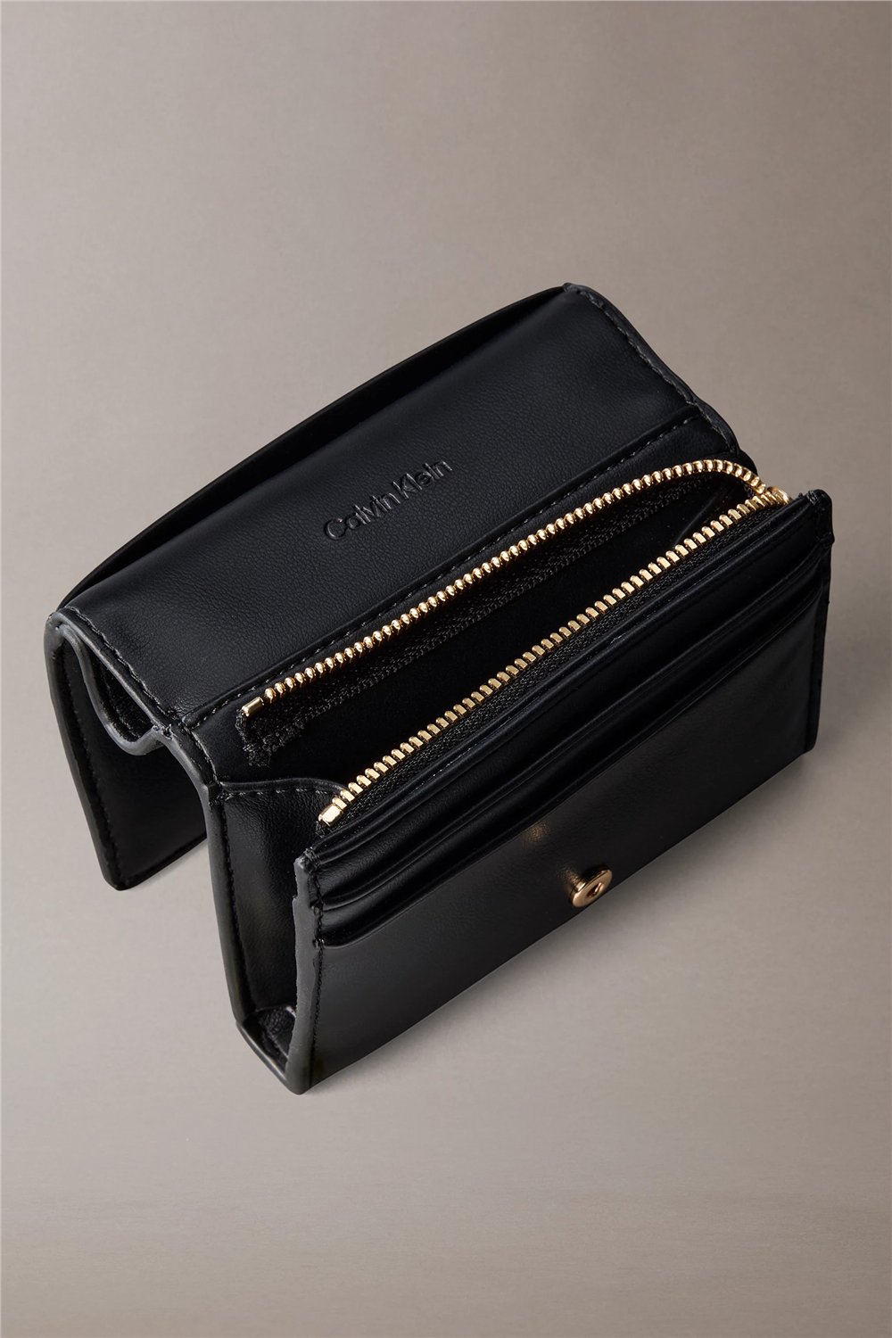 Calvin Klein Bold CK Medium Bifold Kadın Cüzdan Siyah