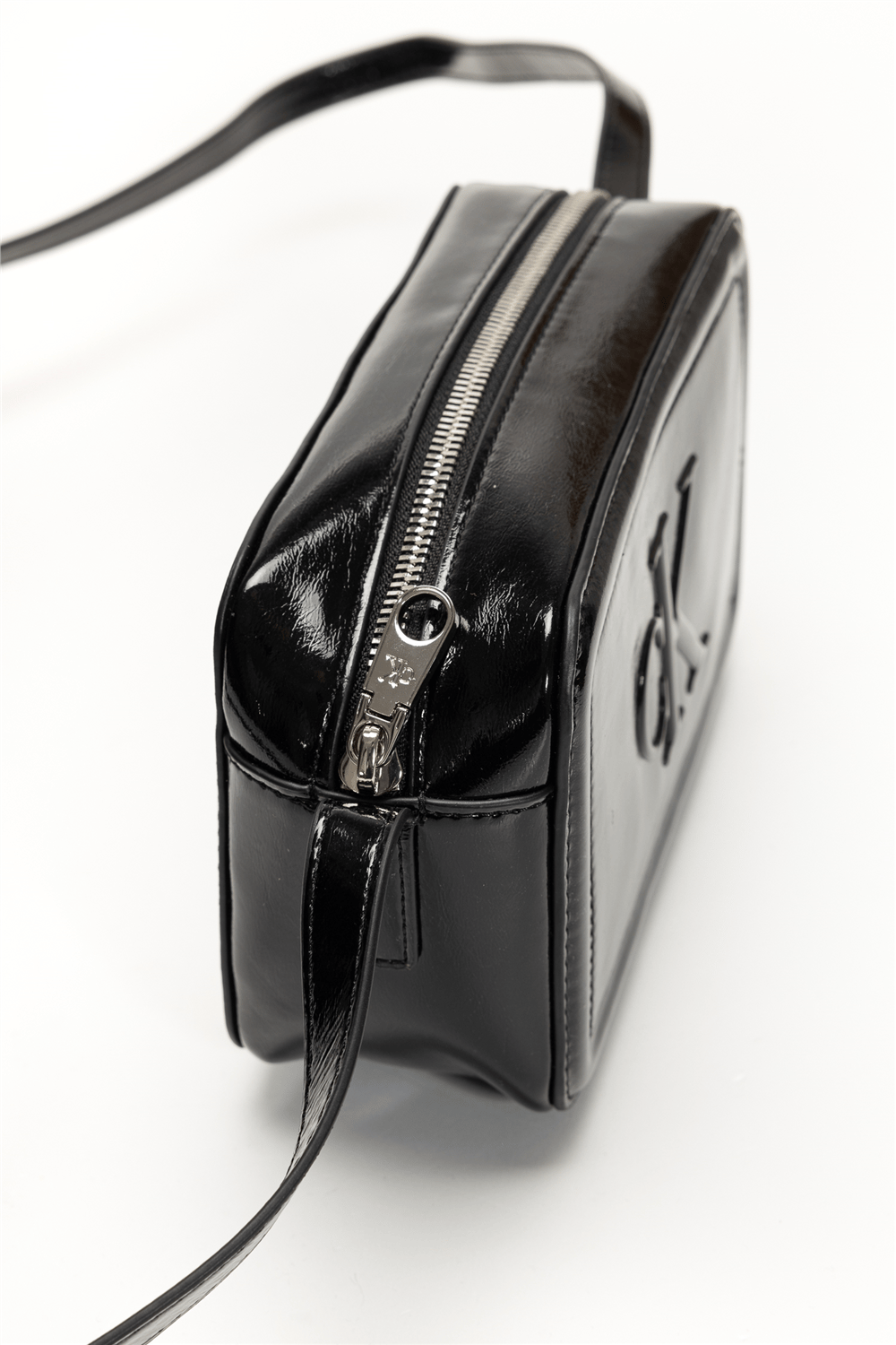 Calvin Klein Bold CK Metallic Camera Bag Kadın Mini Omuz Çantası Siyah