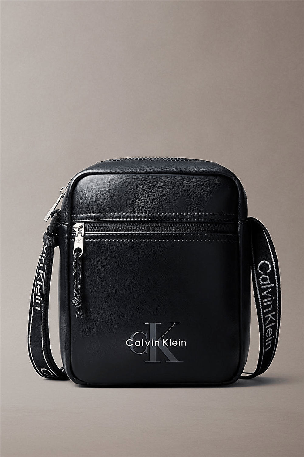 Calvin Klein Bold Logo Webbing Erkek Reporter Çanta Siyah