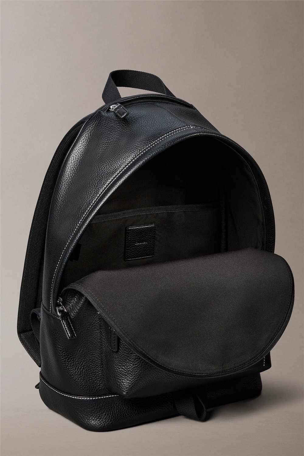 Calvin Klein Bold Pebble Round Backpack Erkek Sırt Çantası Siyah
