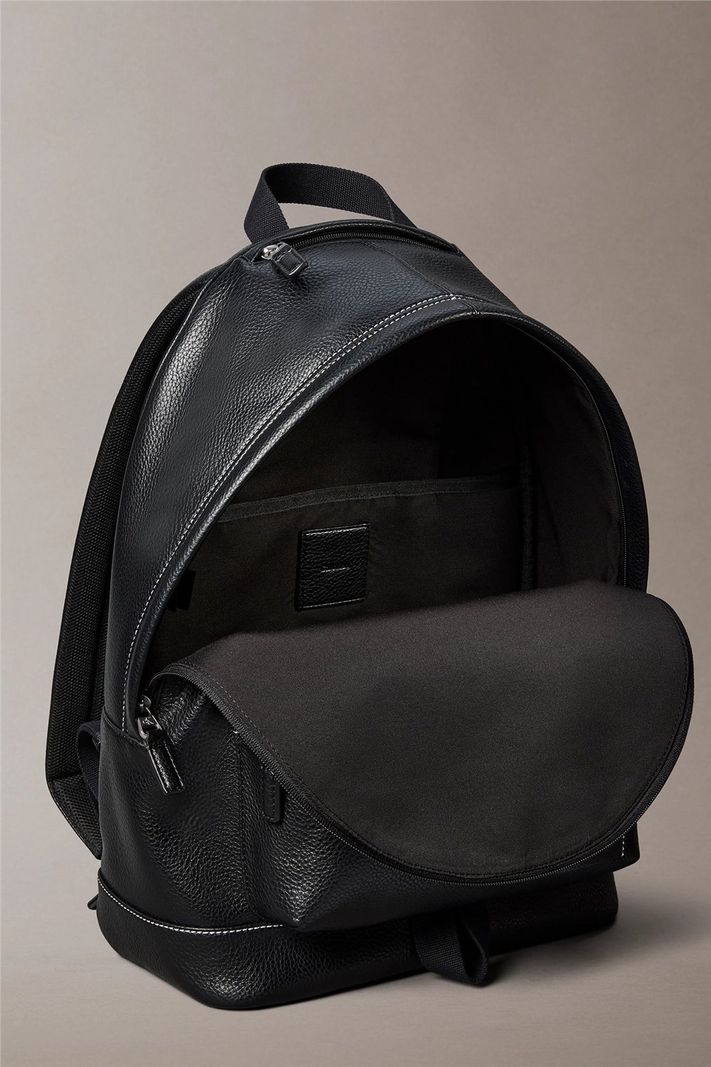 Calvin Klein Bold Pebble Round Backpack Erkek Sırt Çantası Siyah
