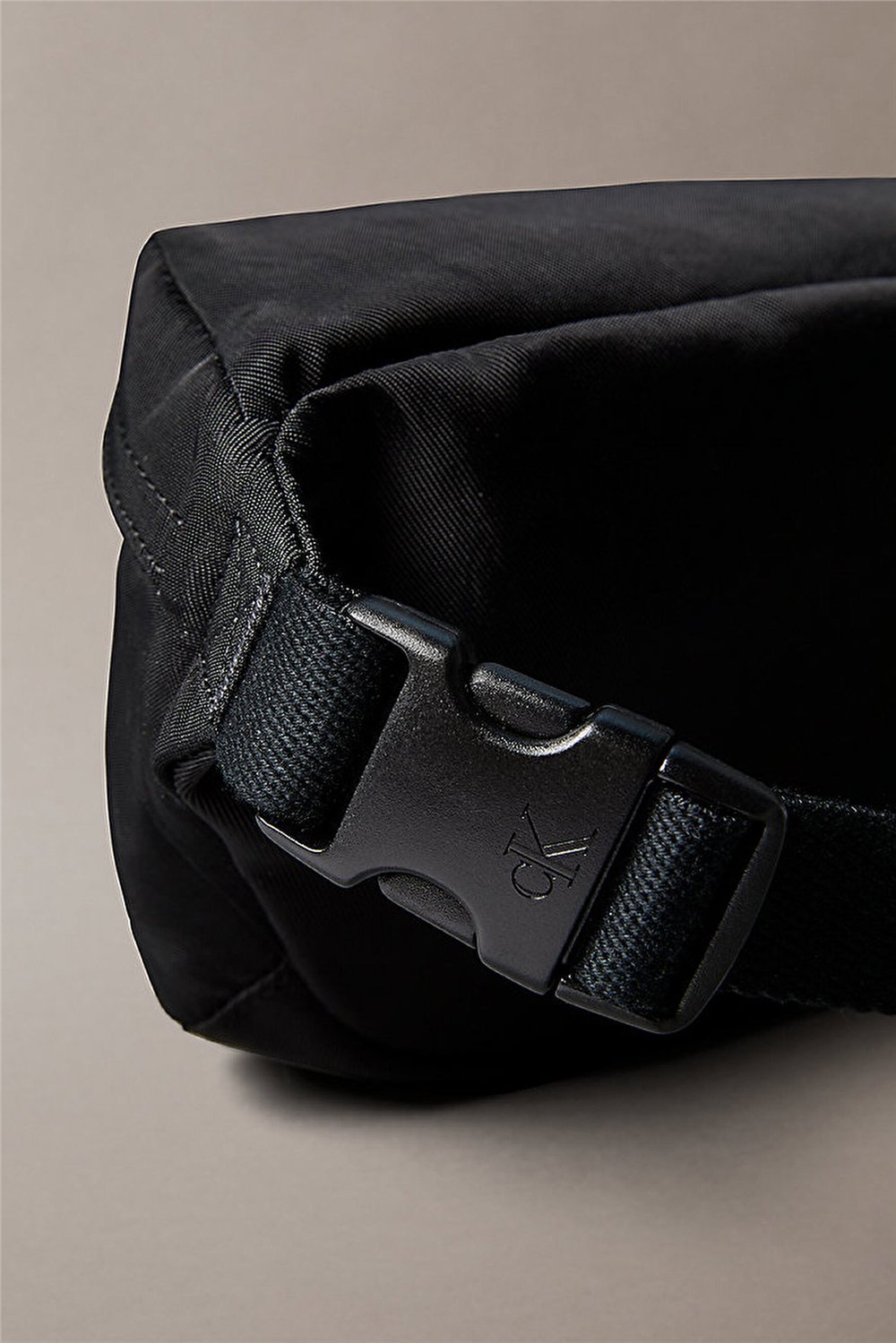 Calvin Klein Bold Waistbag Erkek Bel Çantası Siyah