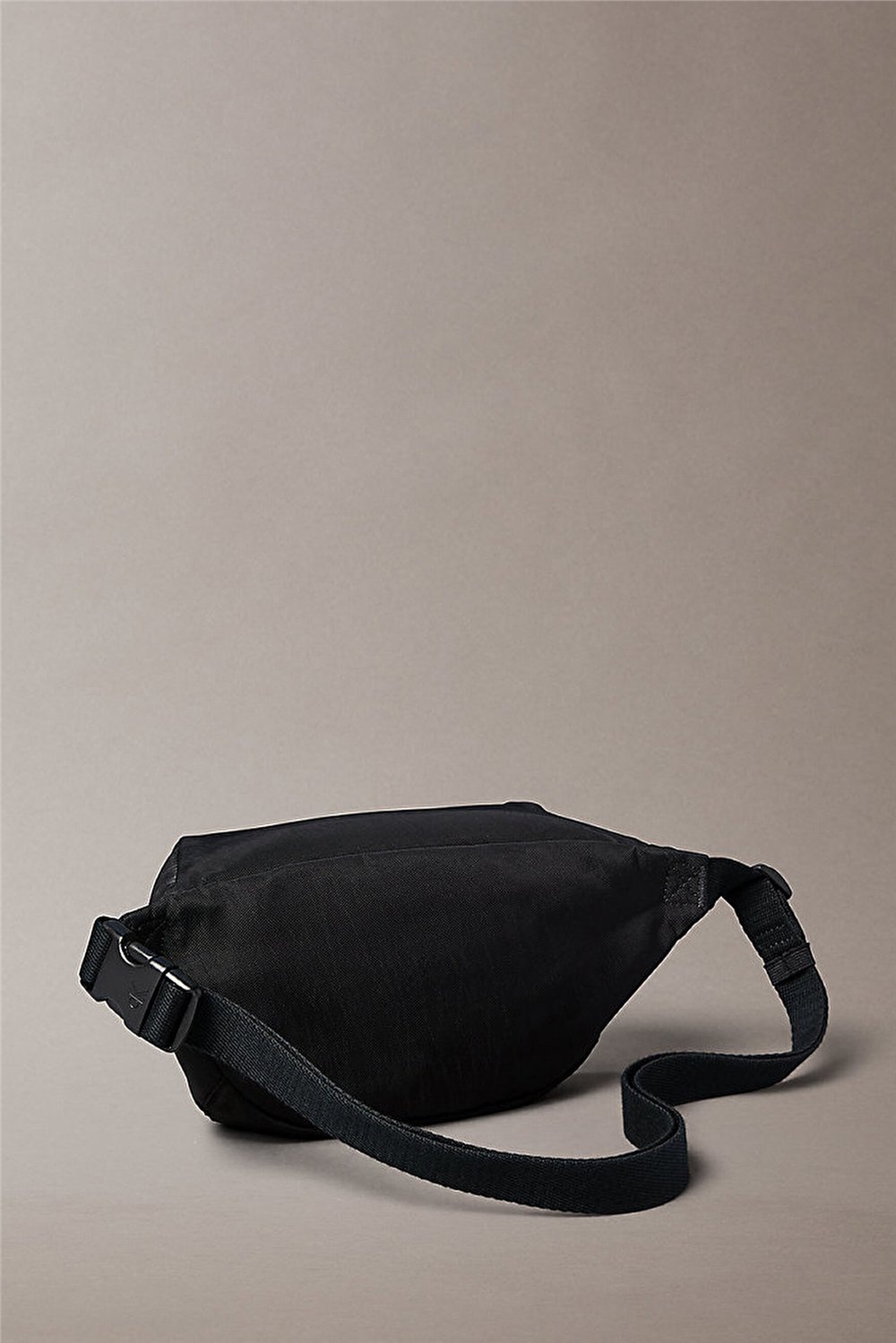 Calvin Klein Bold Waistbag Erkek Bel Çantası Siyah