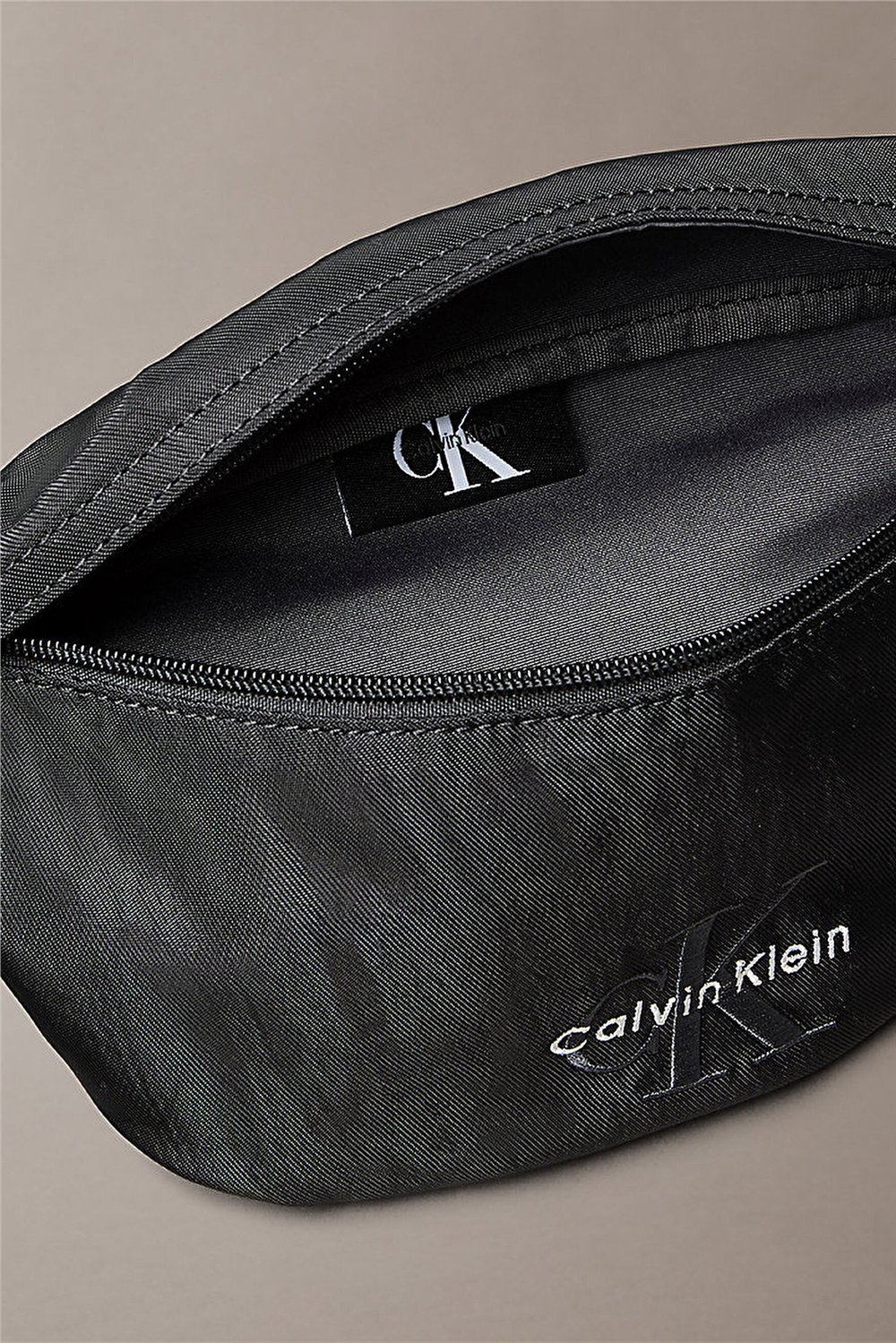 Calvin Klein Bold Waistbag Erkek Bel Çantası Siyah